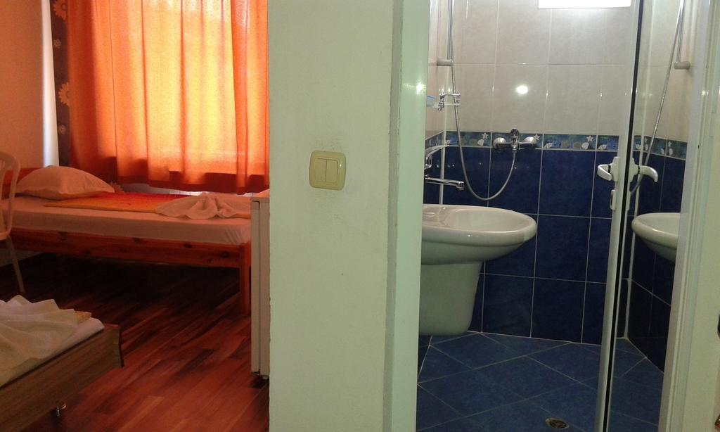 Zora Guest House Primorsko Habitación foto