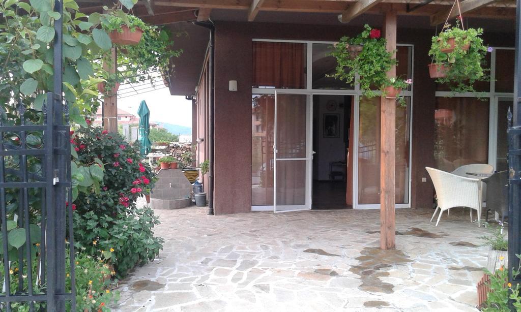 Zora Guest House Primorsko Exterior foto
