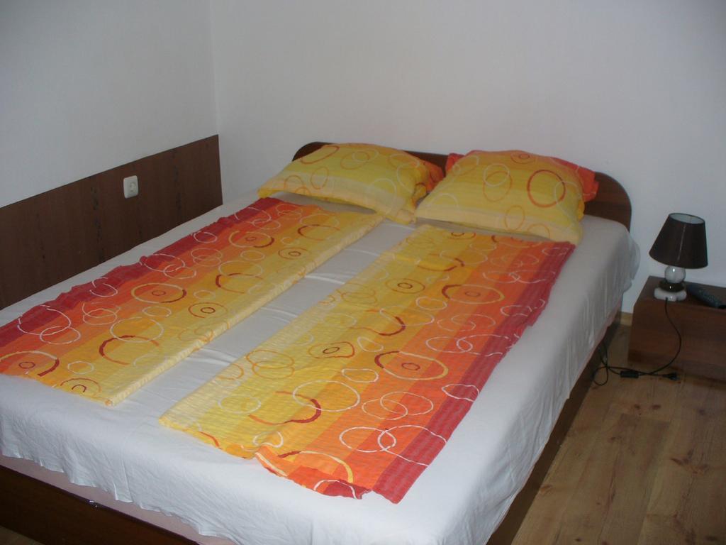 Zora Guest House Primorsko Exterior foto
